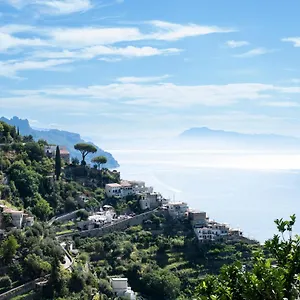https://la-casa-di-sam.hotels-amalfi.com